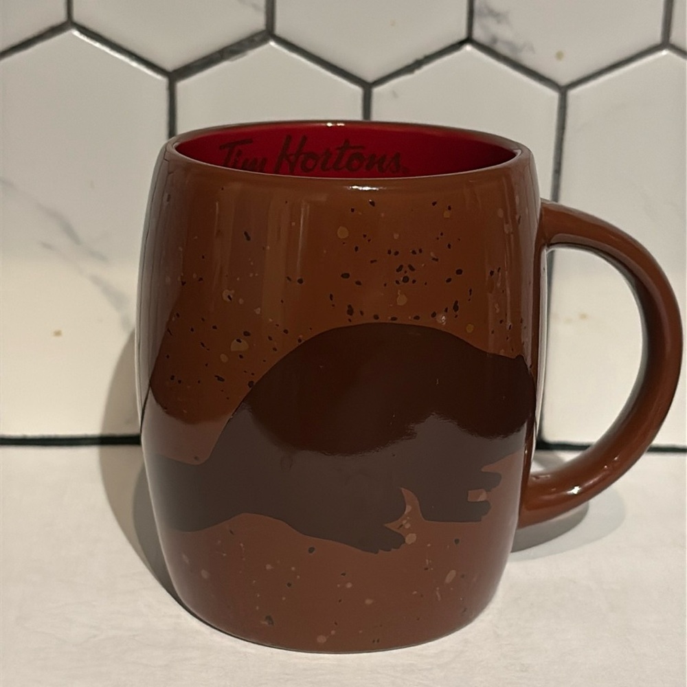 Tim Hortons 2016 Limited Edition Brown Coffee Mug #016 Beaver Design